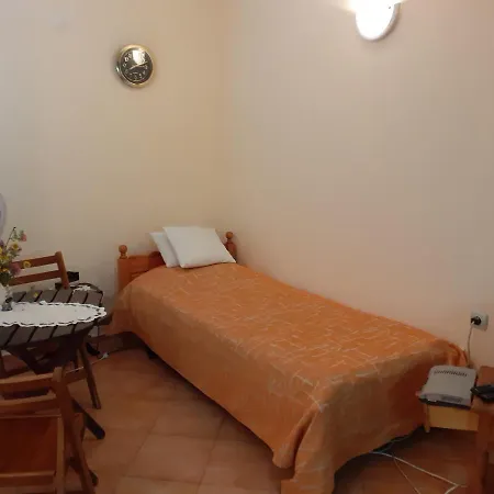 Private Studio - Intsaraki - *