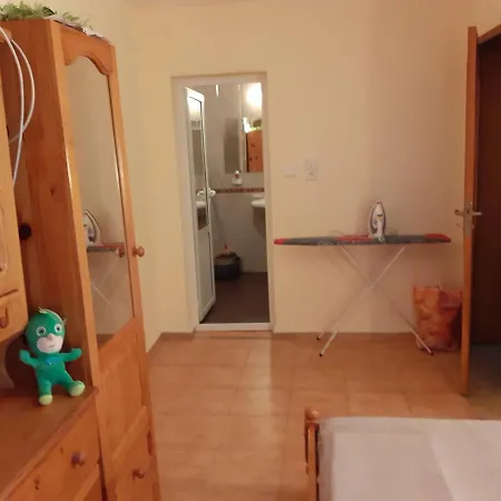 Private Studio - Intsaraki - سفيتي فلاس